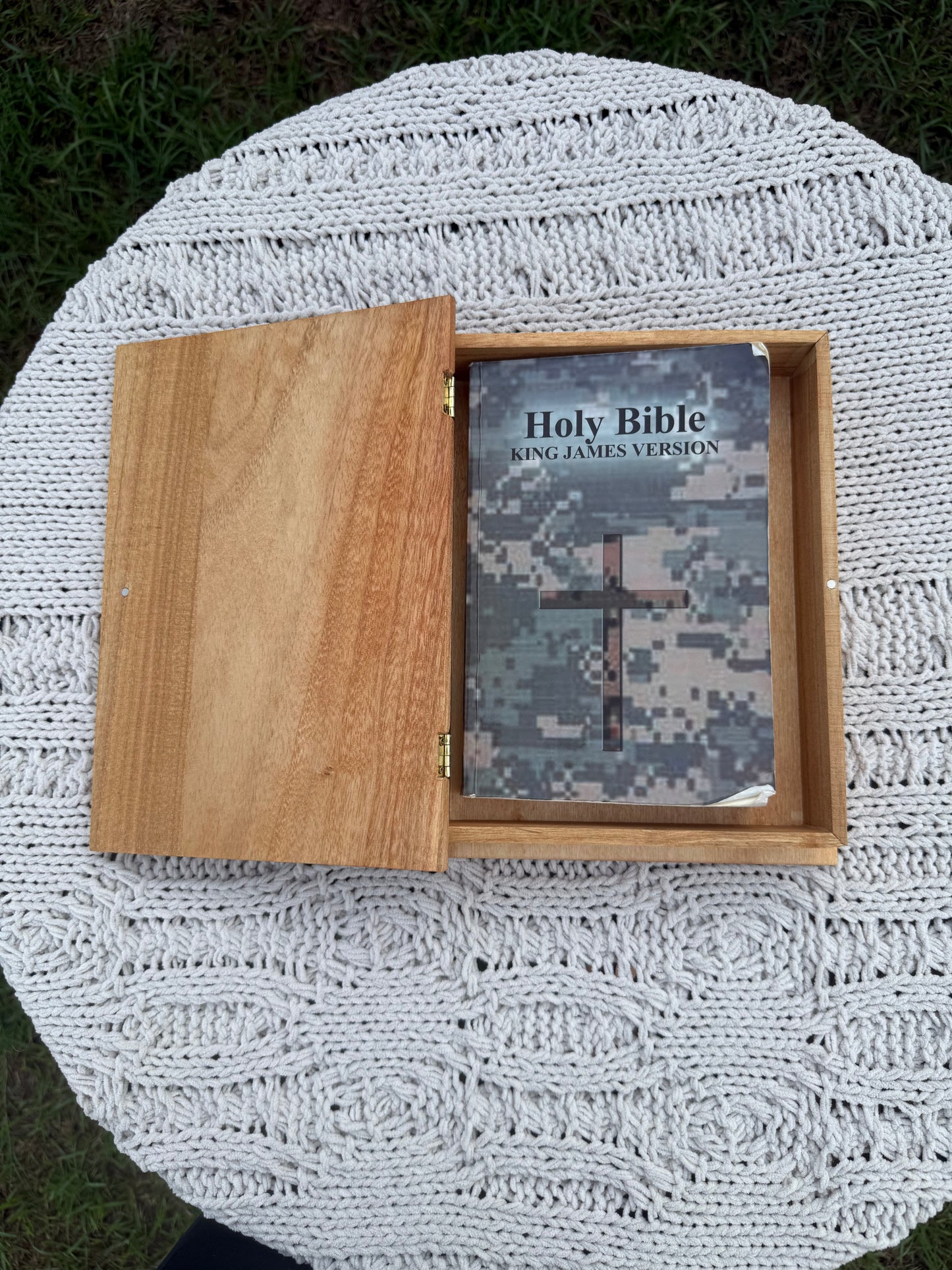 Dogwood Blossom Bible Box