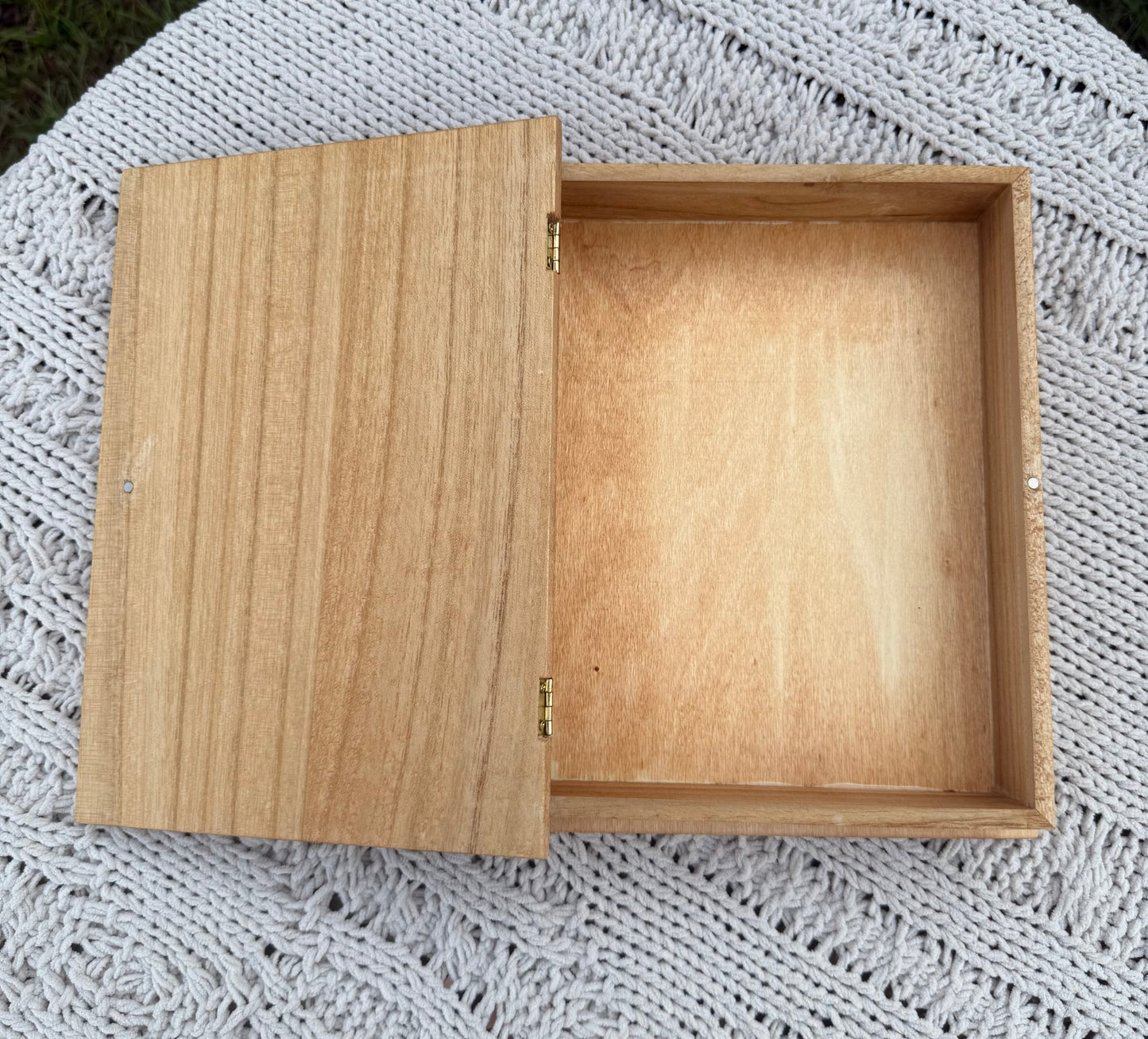 Dogwood Blossom Bible Box
